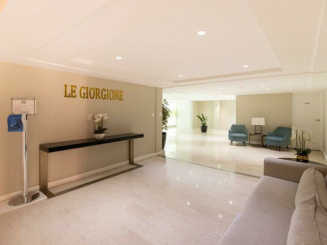 Très beau 2 pièces à Fontvieille vue sur le Port avec terrasse et jardin privatif