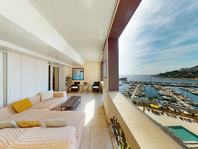 3 Pièces avec Terrasse – À Rafraîchir – Bord de Mer, Fontvieille