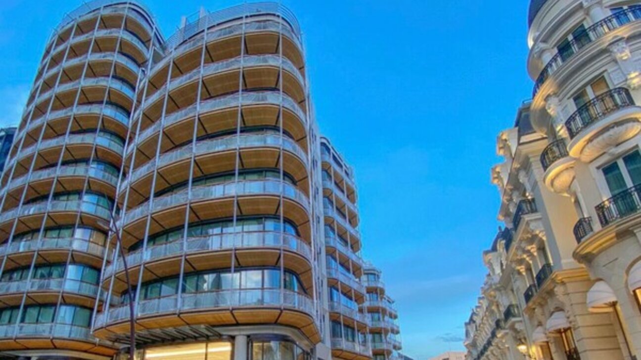 Magnifique appartement rénové, non meublé dans le Carré d'Or - 2 / 4