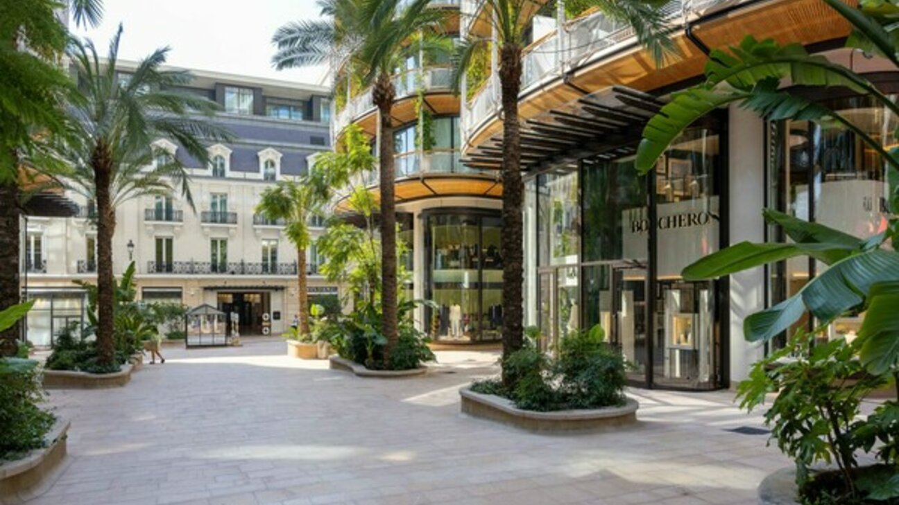 Exceptionnel grand duplex avec vue sur la Place du Casino et la mer - 8 / 8