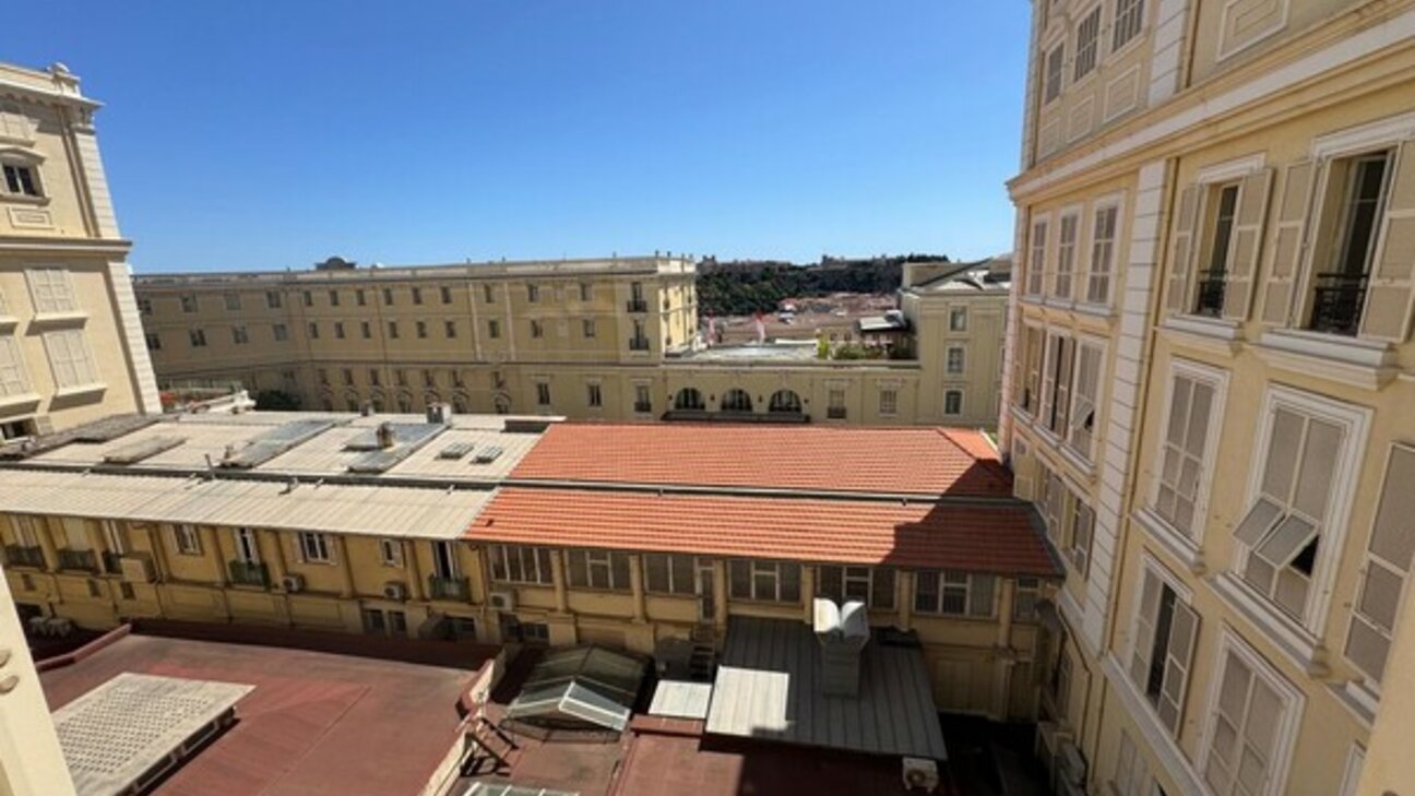 Studio for Rent – View of the Prince's Palace – Palais de la Scala - 1 / 2