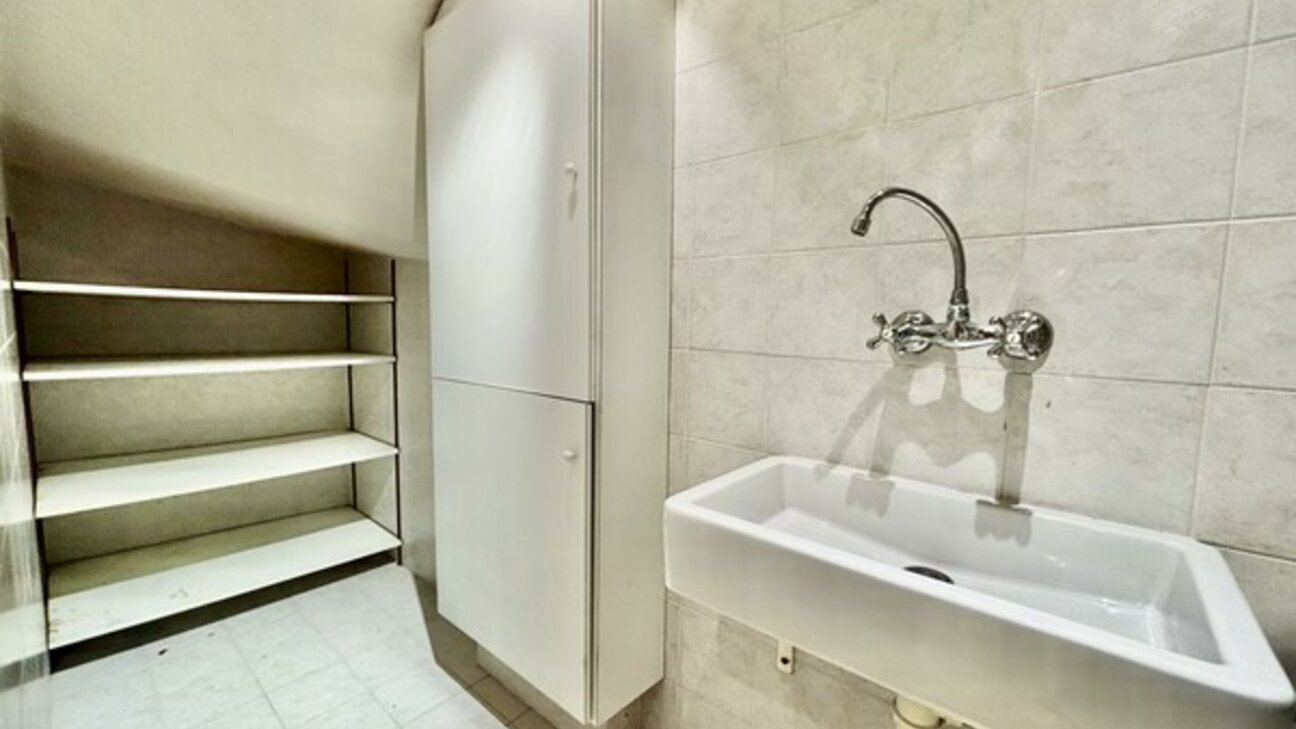 Appartement 3 pièces à rénover - 5 / 9