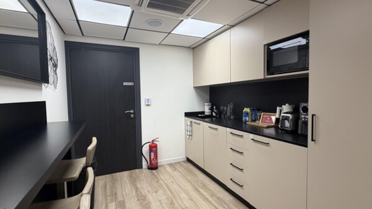 BUREAU avec services et charges inclus - SAINT ROMAN - 6 / 10