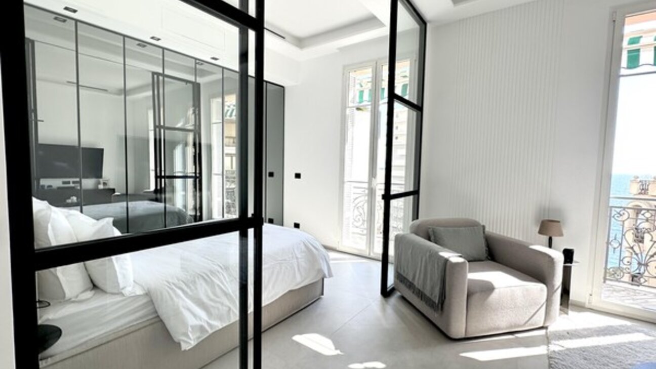 LARVOTTO - 2 Pièces MEUBLE - entièrement renouvé et décoré avec soin - 4 / 10