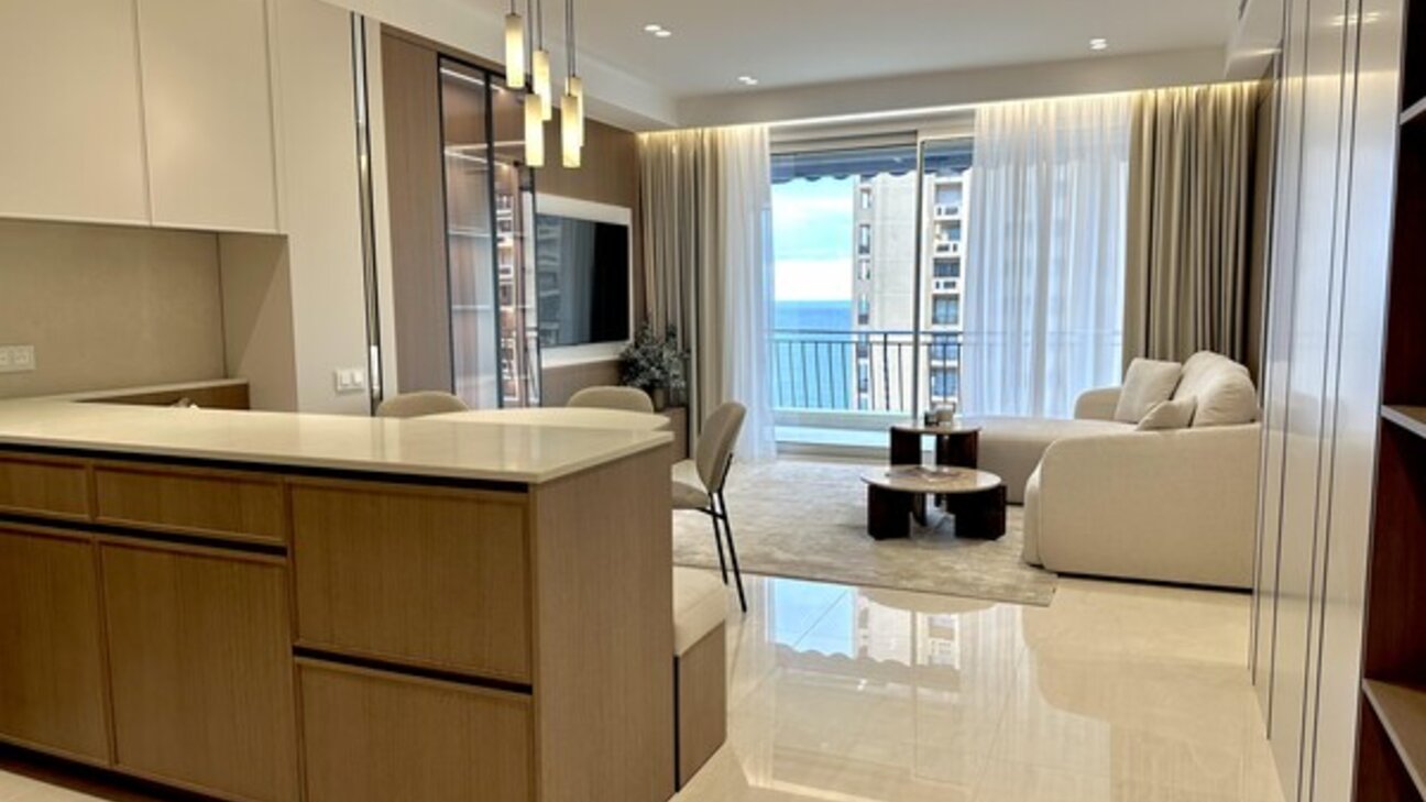 MONTE-CARLO 4 PIECES  rénové et meublé avec terrasse vue mer - 2 / 13