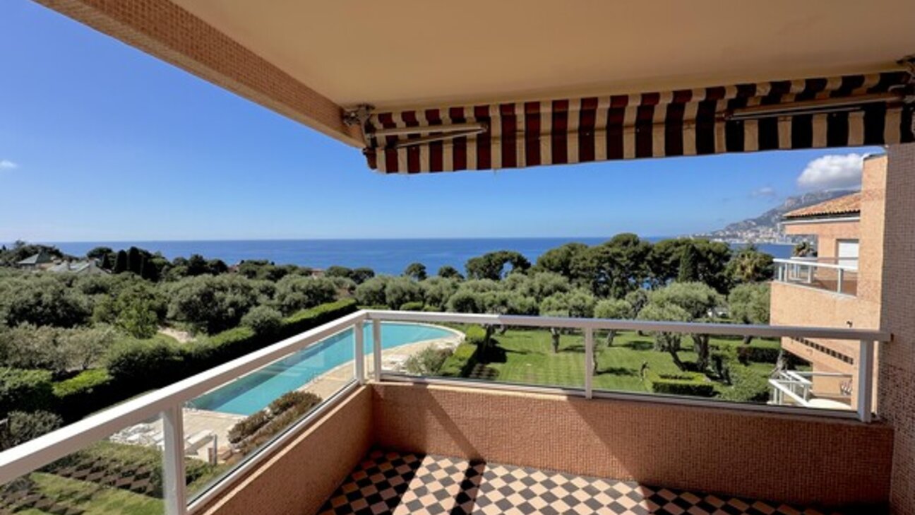 CAP MARTIN - 5/6 PIÈCES  - Duplex avec terrasses, piscine et vue panoramique - 17 / 34