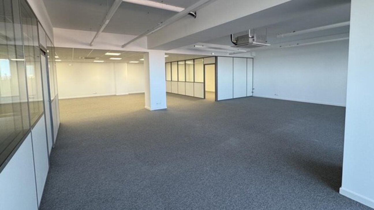 FONTVIEILLE "Les Industries" - Bureaux premium entièrement rénovés - 9 / 12