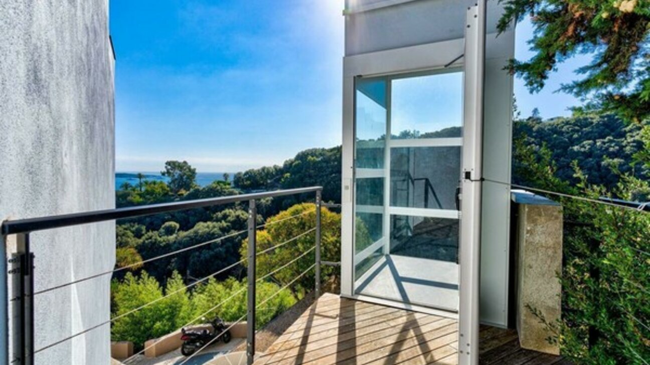 Villa d’Exception avec Vue sur le Cap d’Antibes - 16 / 22