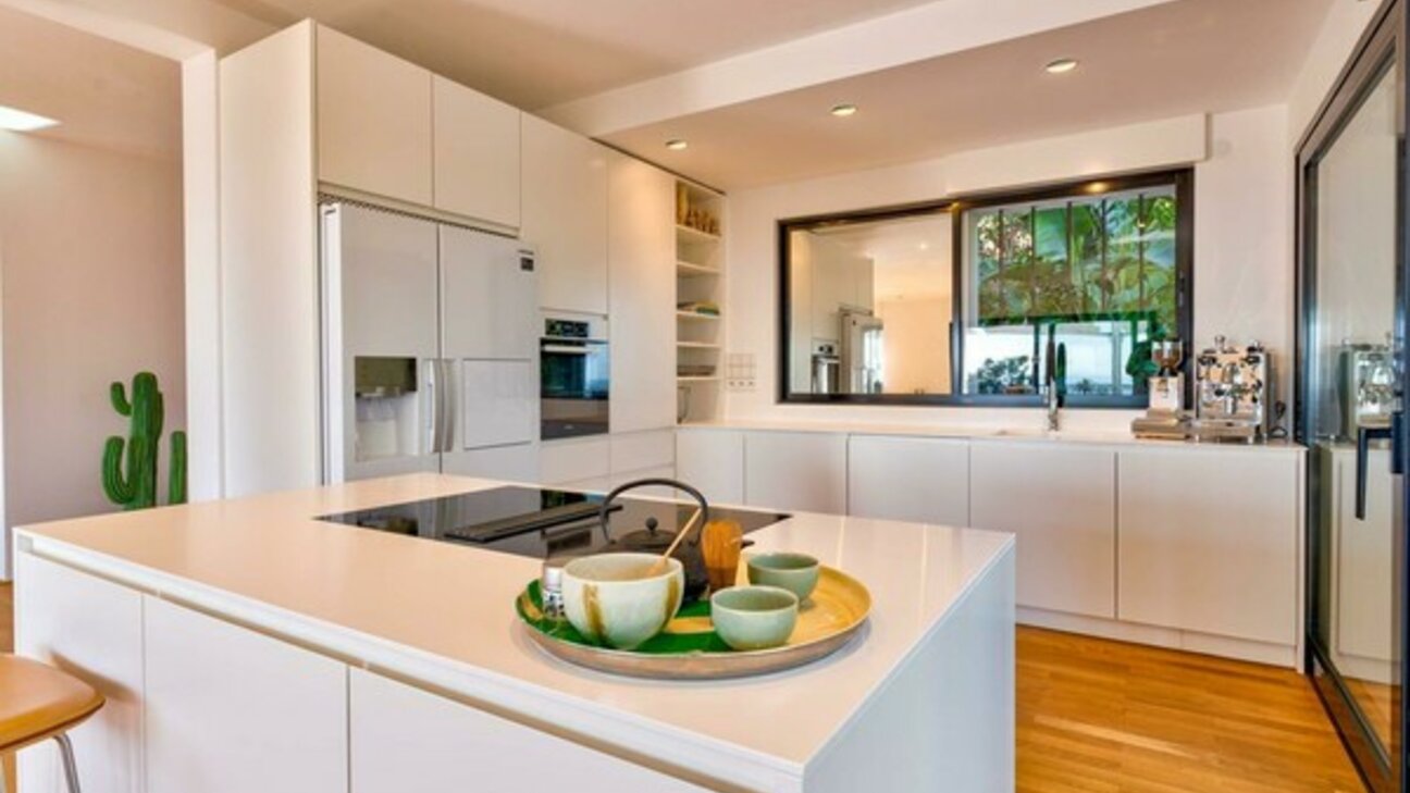 Villa d’Exception avec Vue sur le Cap d’Antibes - 3 / 22