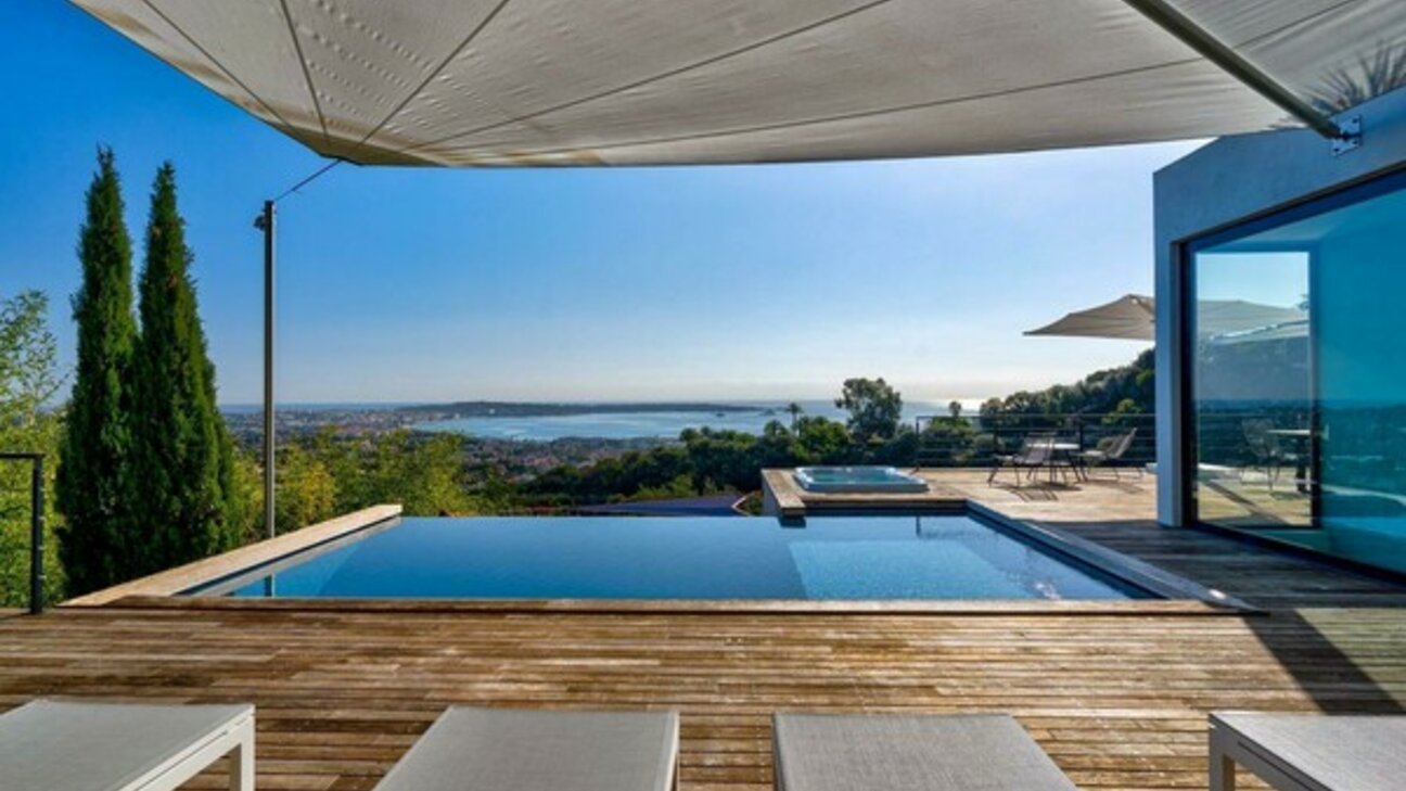 Villa d’Exception avec Vue sur le Cap d’Antibes - 19 / 22