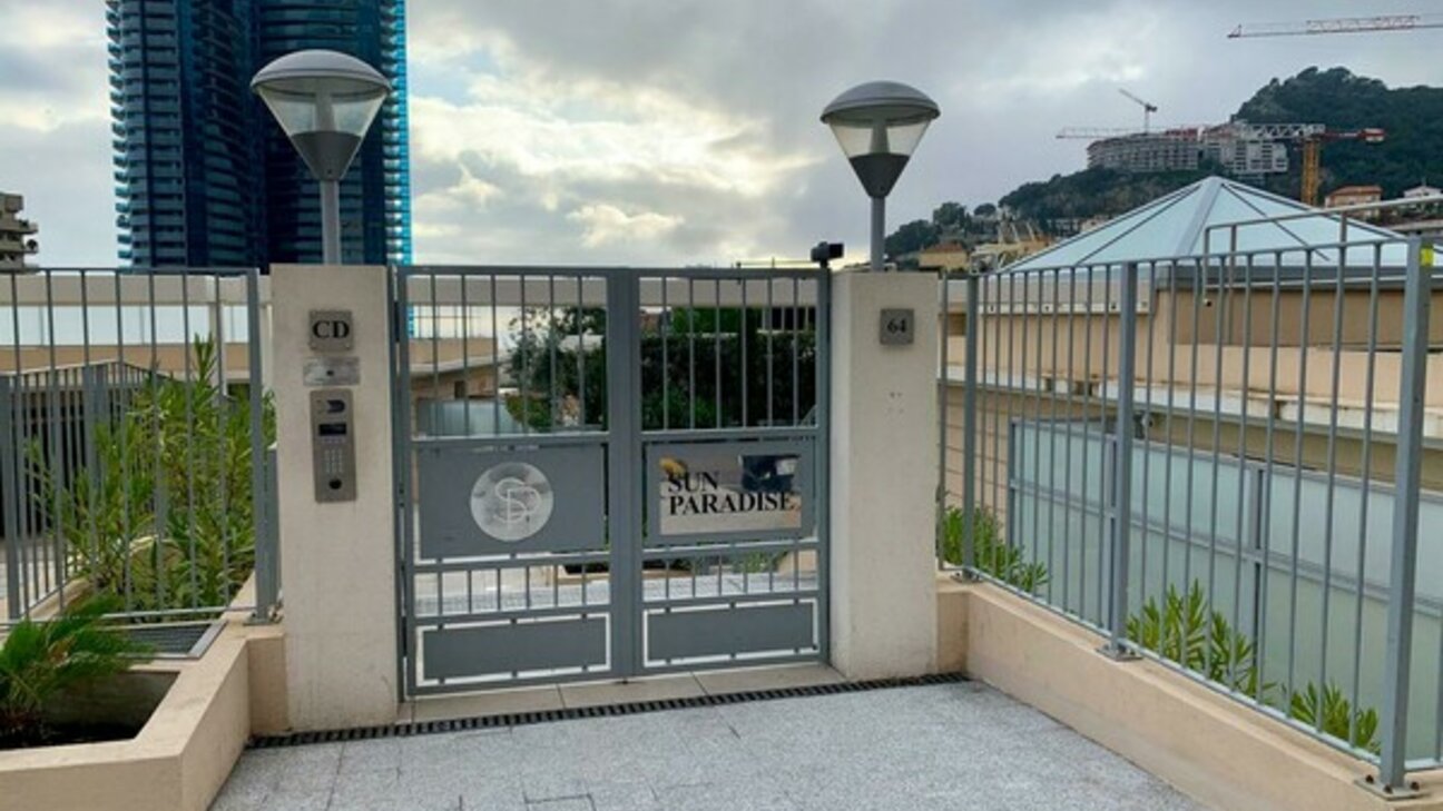 Affitto Beausoleil Parcheggio /  - 1 / 2